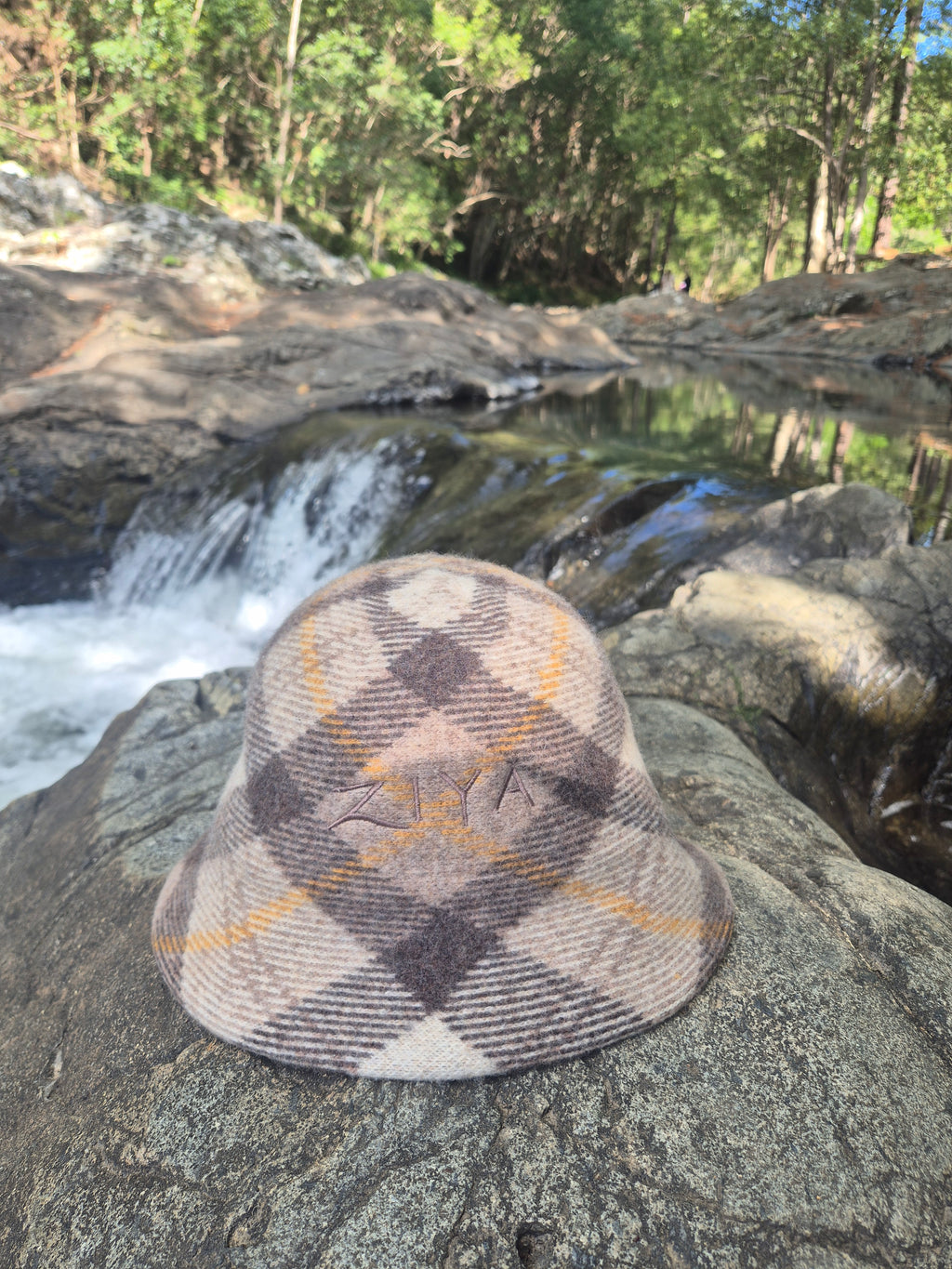 ZIYA Plaid Bucket Hat