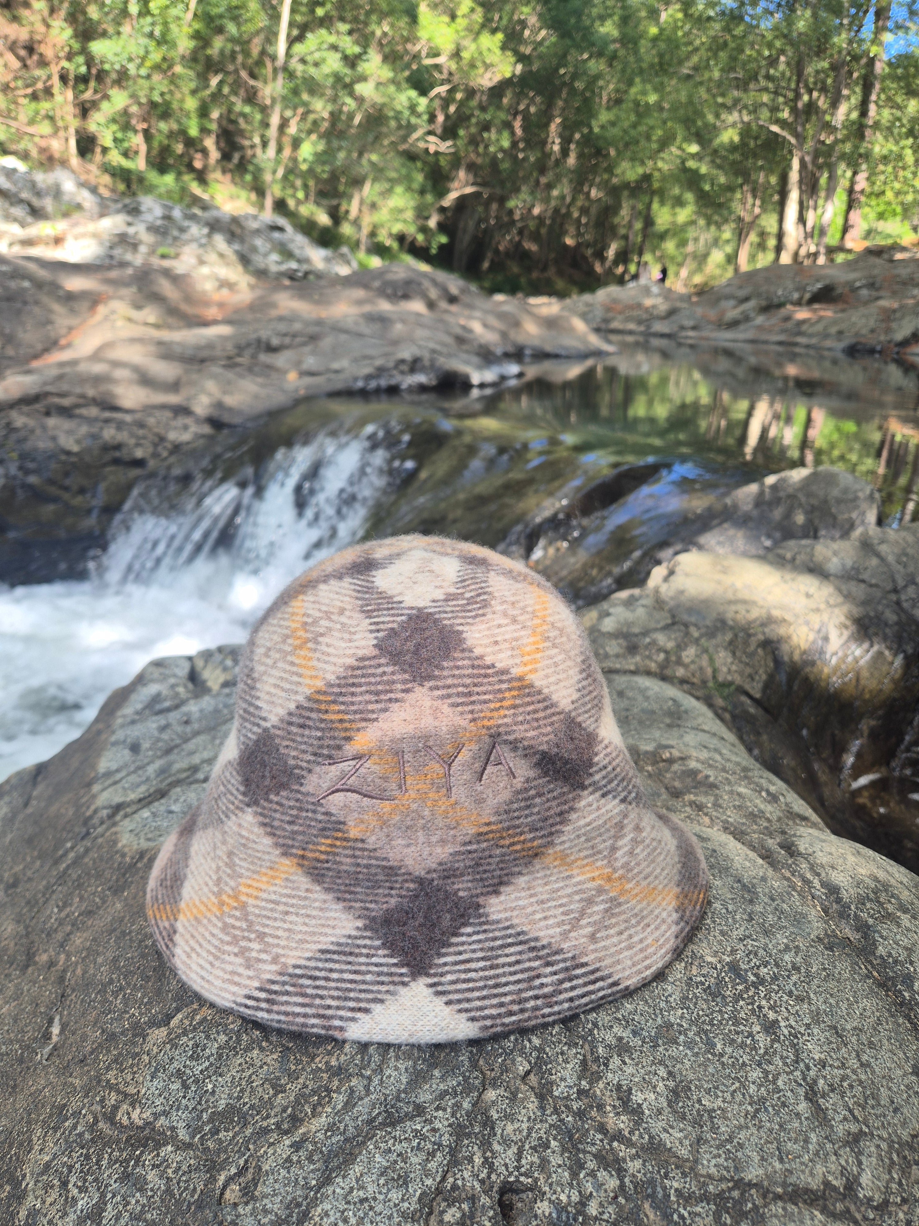 ZIYA Plaid Bucket Hat